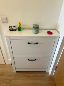 Furniture cabinet