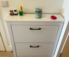 Furniture cabinet