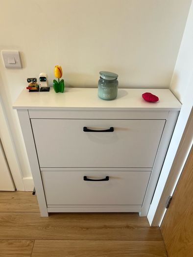 Furniture cabinet