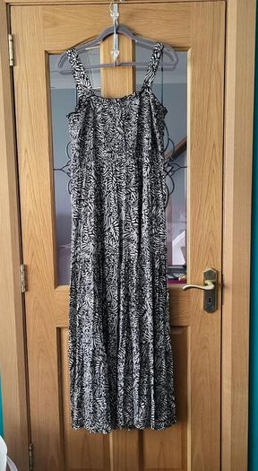Yours black & white summer maxi dress, Size 16
