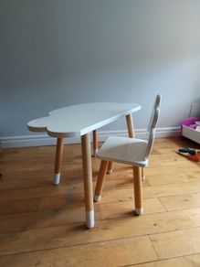 Kids table and chair
