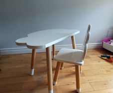 Kids table and chair
