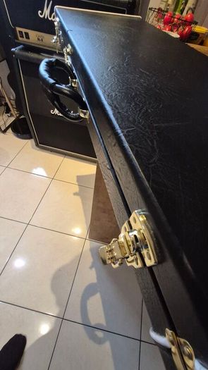 Schecter Extreme Omen6  guitar immaculate