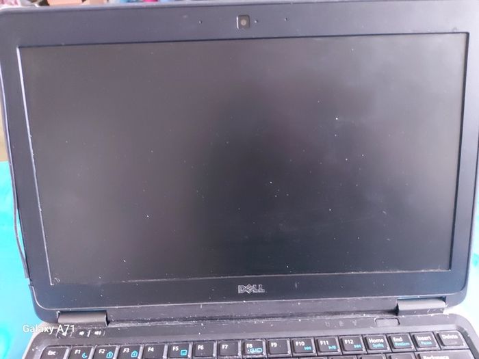 Dell Latitude E7240 for Parts, not working