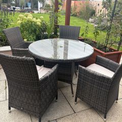 Garden table & 4 chairs