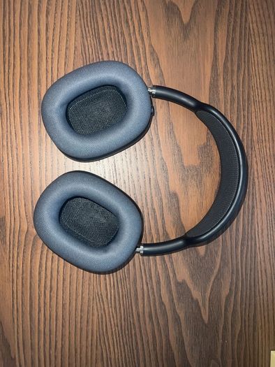 Original Apple AirPods Max Gen 2