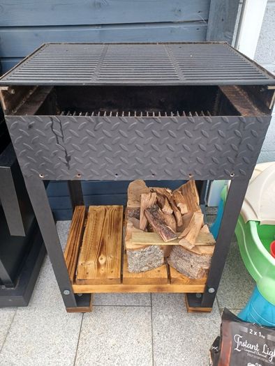 Charcoal bbq for sale