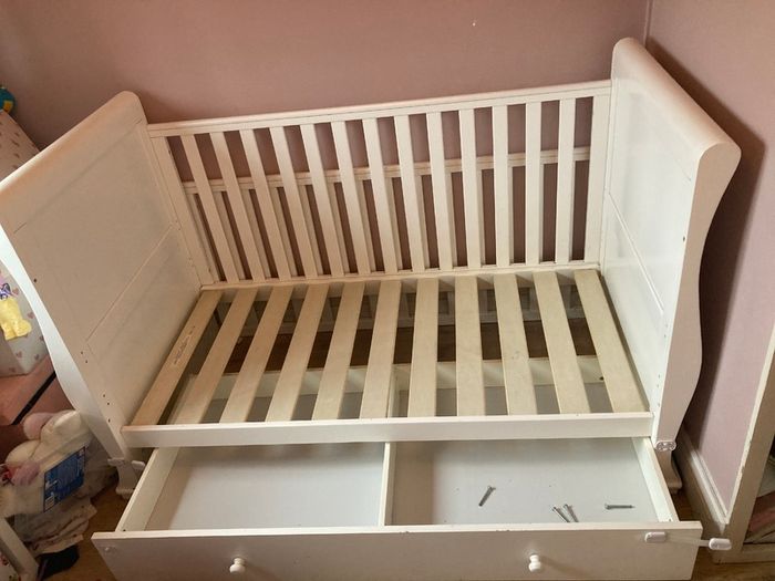 Cot bed