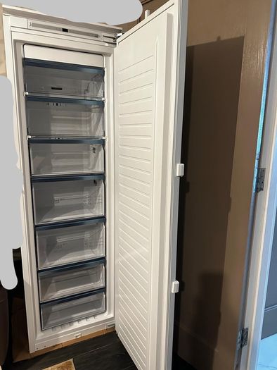 N 90 built-in freezer