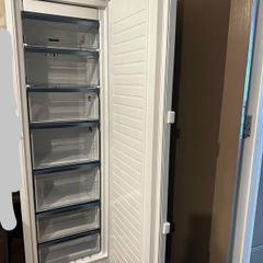 N 90 built-in freezer