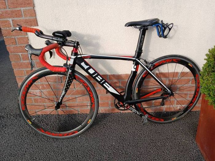 Cube Aerium HPA Pro 2017 Triathlon bike with Mavic Cosmic carbon wheelset included.
