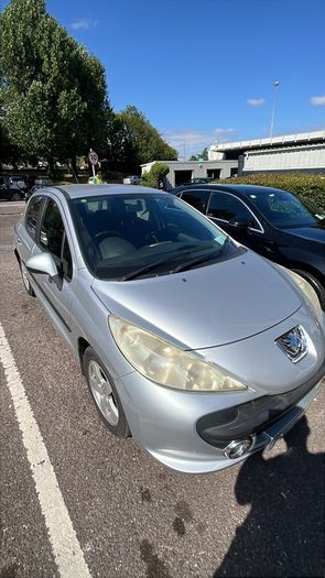 2007 Peugeot 607