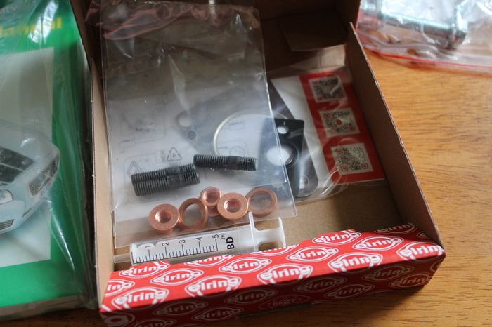 Volvo V70 2009 parts bundle
