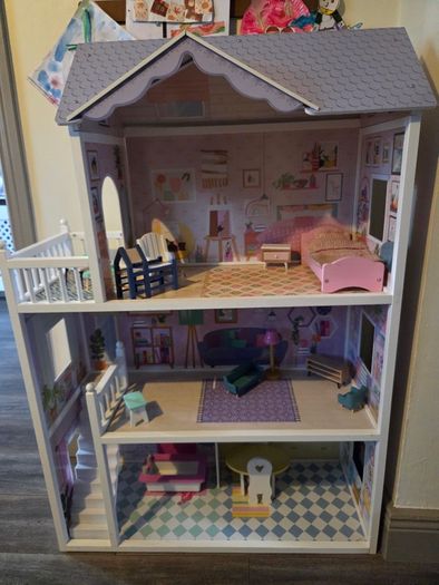 Doll house