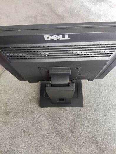Dell Ultrasharp 19" Hd Lcd 1901fp + Dell 17" Lcd E171fp
