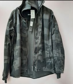 new BENCH  jacket tags attached L