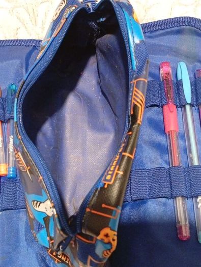 Smiggle Pencil case x 2 & Smiggle Pen's