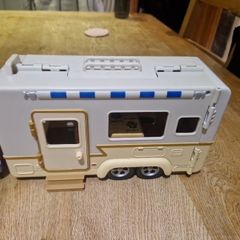Bluey caravan playset with friends
