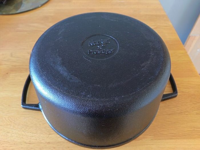 Cast Iron Pot and Skillet