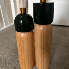 Maison Flaneur salt & pepper shakers