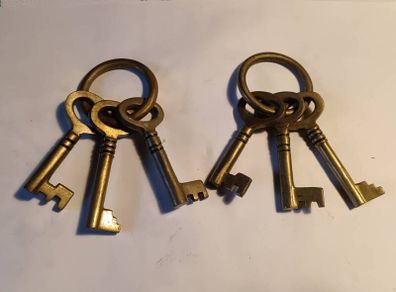 6 X Vintage Heavy Set Brass Skeleton Keys