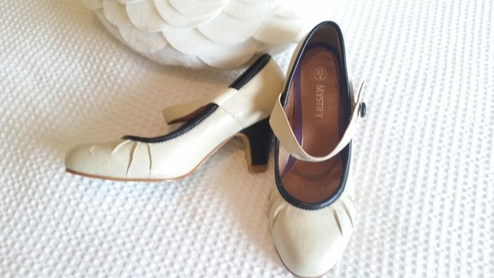 Mystify Cream Ladies Shoes - Size 4