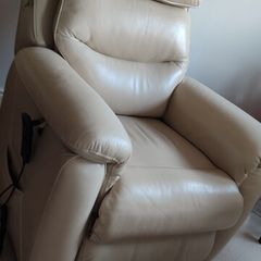 Recliner armchair