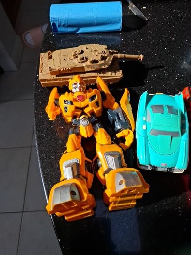 toys