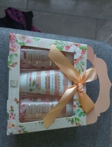 Bath Set Honey Jasmine paraben free