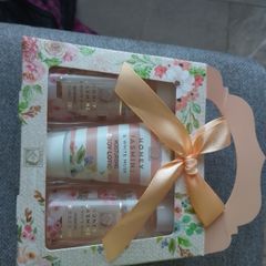 Bath Set Honey Jasmine paraben free