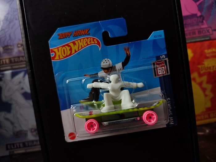 Skate Grom ! Tony Hawk ! from HW Sports Series ! Sealed ! by Mattel / Hot Wheels !