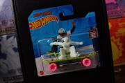Skate Grom ! Tony Hawk ! from HW Sports Series ! Sealed ! by Mattel / Hot Wheels !