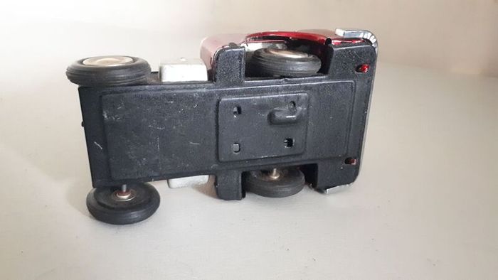 tin plate truck