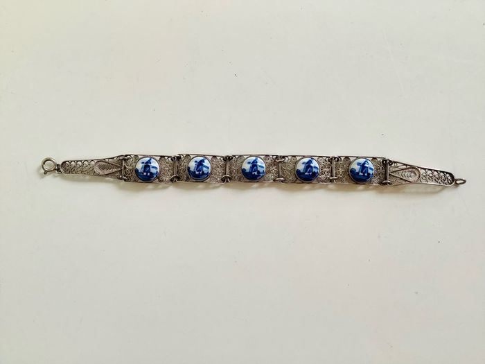 Vintage Delft Windmill Tourist Bracelet Mid Century Dutch Filigree 18cm