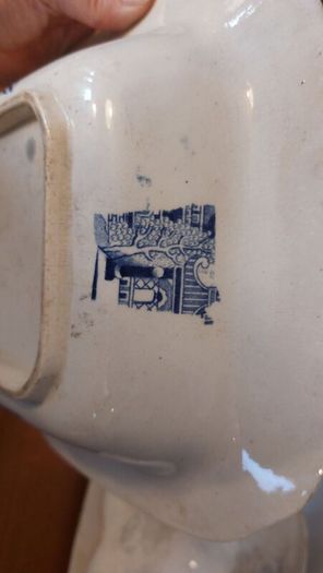 Fabulous Antique Blue and White Transferware Willow Pattern Large Lidded Tureen/Vegetable Dish For Display, Unknown Maker, Most Likely Staffordshire Made