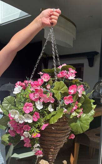 Brand new Artificial hanging basket