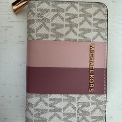 New Authentic Michael Kors Wallet