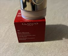Clarins  foundation&Powder . New