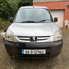 Car Peugeot Partner