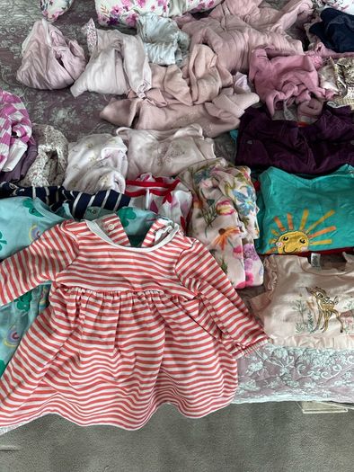 Baby girl wardrobe outfits 0-3 m snow onesies babygrows vests tops dresses hats blankie