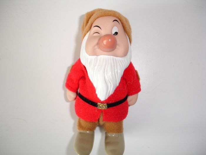 Disney Three Dwarfts  Porcelain Doll Figures Deagostini 2005