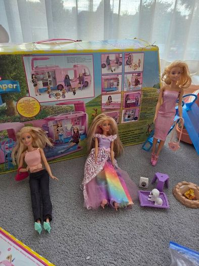 Barbie Dream Camper Van with dolls and accessories!!!