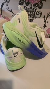 Nike Vomero 18 Mens Road Running Shoes