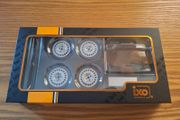 OZ FORD alloys with stand - for 1/18 - NEW in BOX