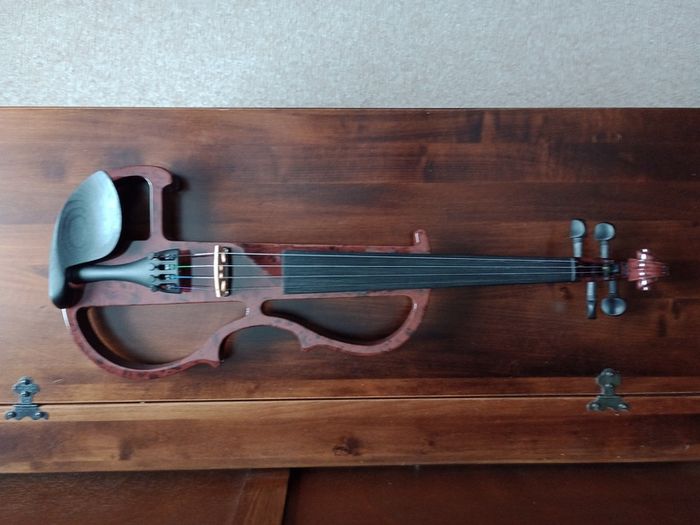 E-Violin 4/4 Harley Benton