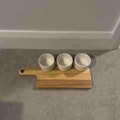 Symphony wooden serving board with bowls