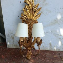 antique type wall light