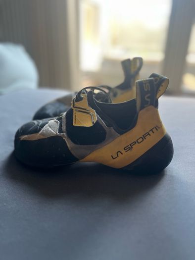 Climbing Shoes - La Sportiva Solutions SIZE 43