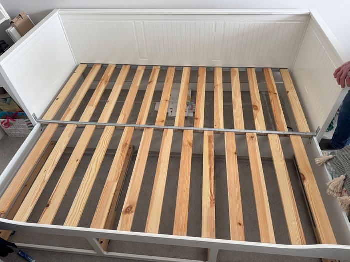 Pull out sofa bed