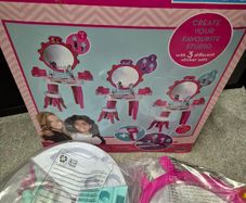 Barbie table and chair